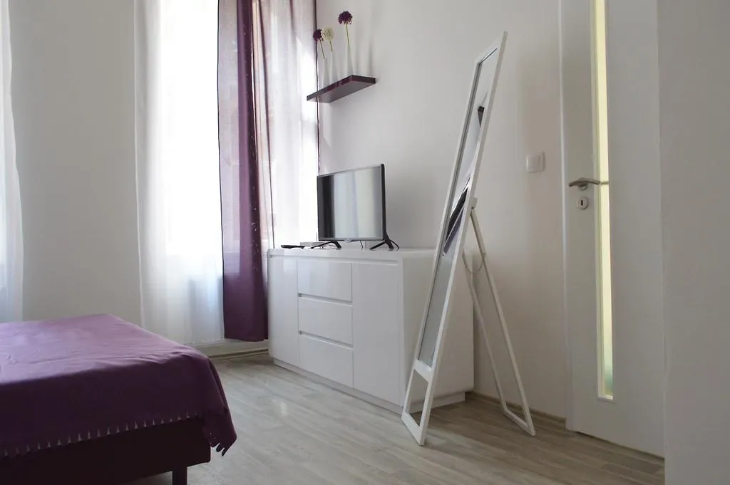 Apartments Soukenicka Praga